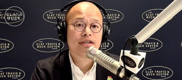 Cover Image for Sebastien Lai to Trump Ahead of China Trip: Free My Father from Hong Kong Prison, Save His Life